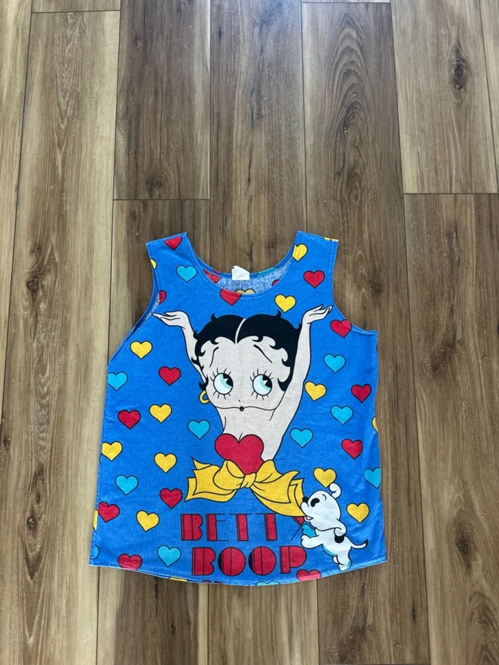 Looney Tunes womens vintage Betty Boop Heart-Print Tank Top